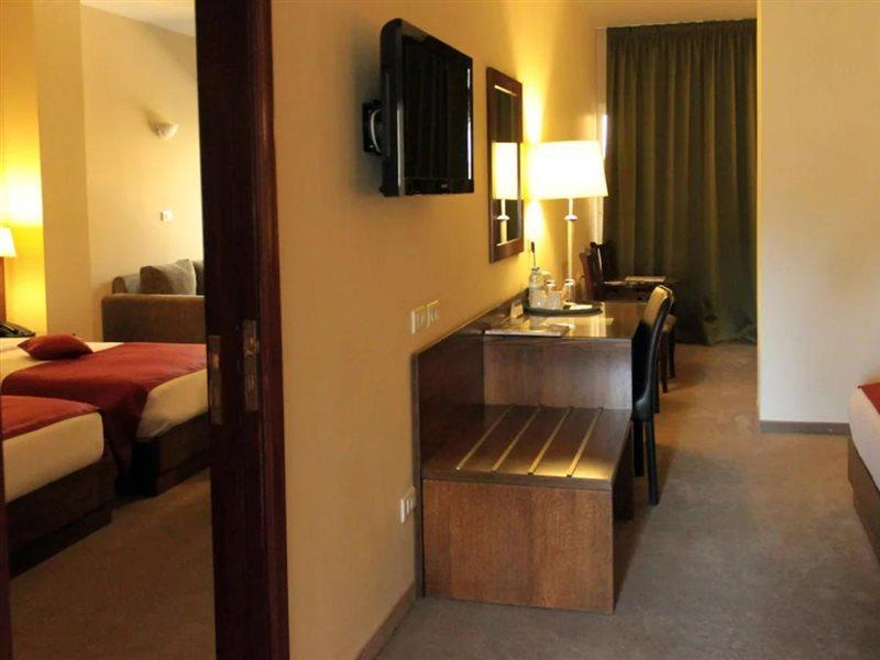 Cosmopolitan Hotel Beirut Esterno foto