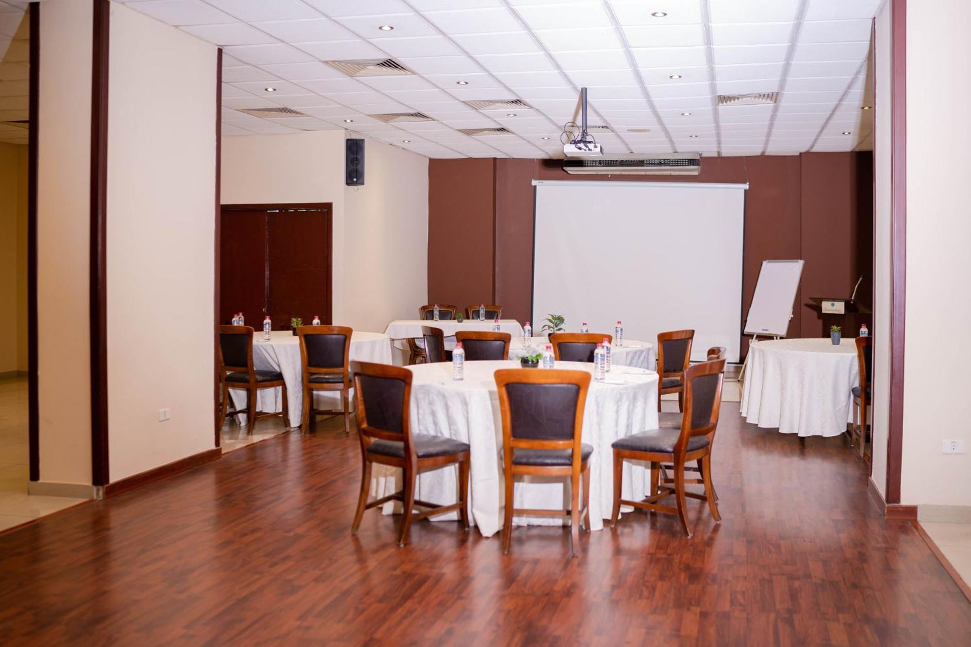 Cosmopolitan Hotel Beirut Esterno foto